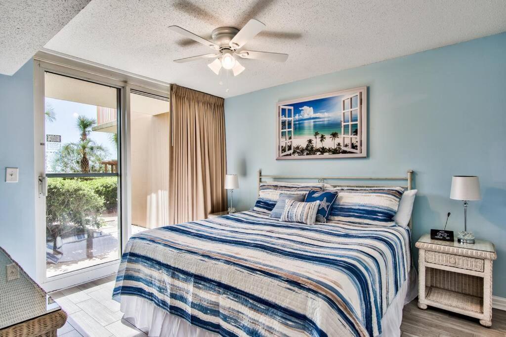 Pelican Beach Resort-Walkout Unit-On The Beach 德斯廷 外观 照片