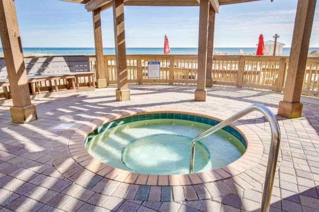 Pelican Beach Resort-Walkout Unit-On The Beach 德斯廷 外观 照片