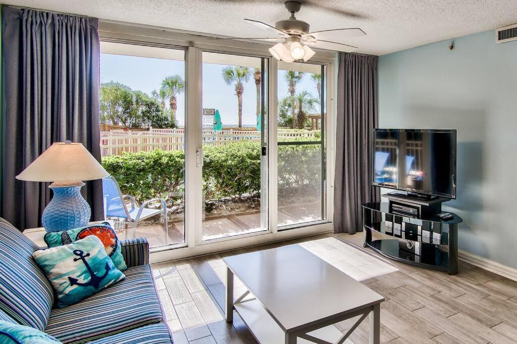Pelican Beach Resort-Walkout Unit-On The Beach 德斯廷 外观 照片