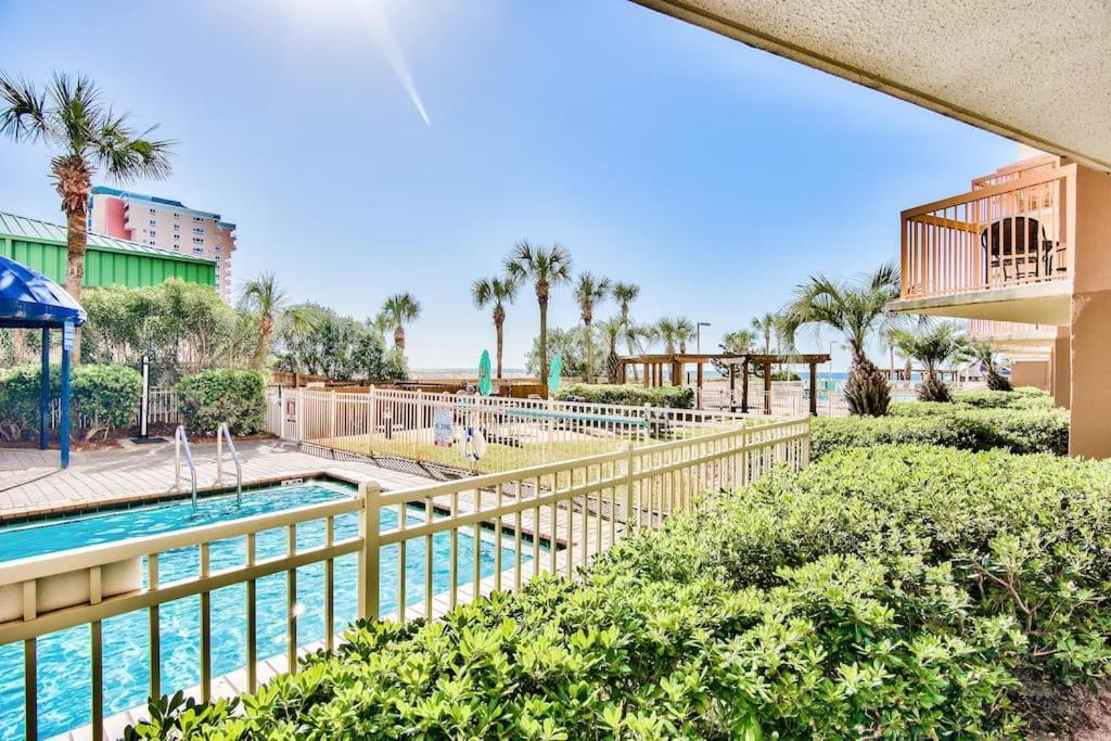 Pelican Beach Resort-Walkout Unit-On The Beach 德斯廷 外观 照片